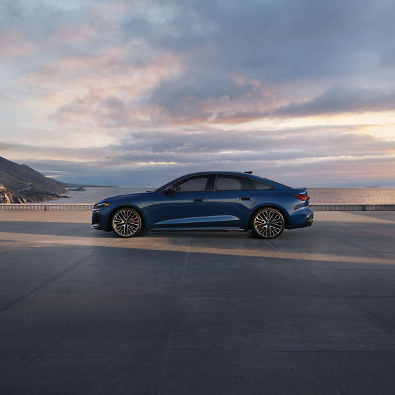 Side profile of the all-new Audi S5.