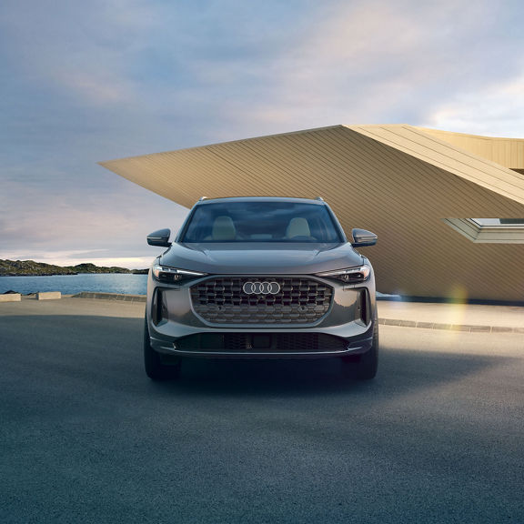 Front view of the Audi Q5 parked. 