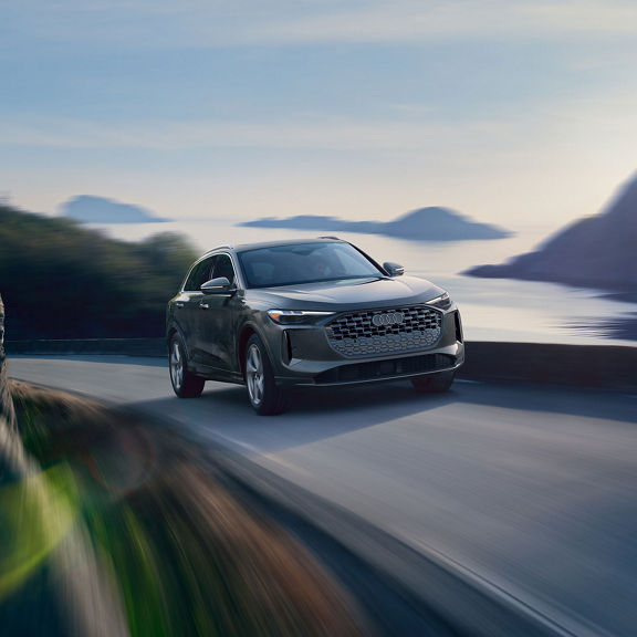 3/4 front view of the Audi Q5 in motion.