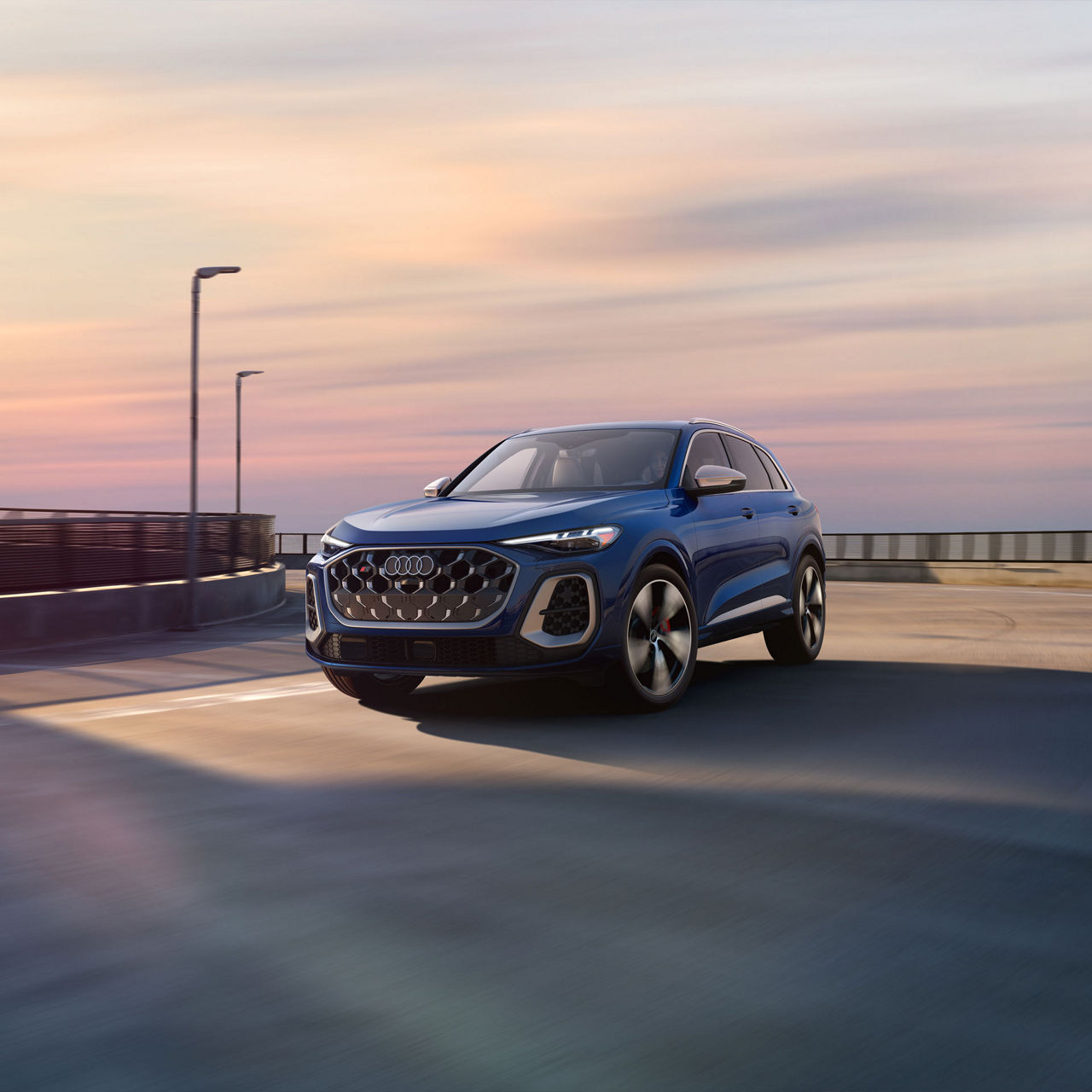 3/4 Side profile of the Audi SQ5.