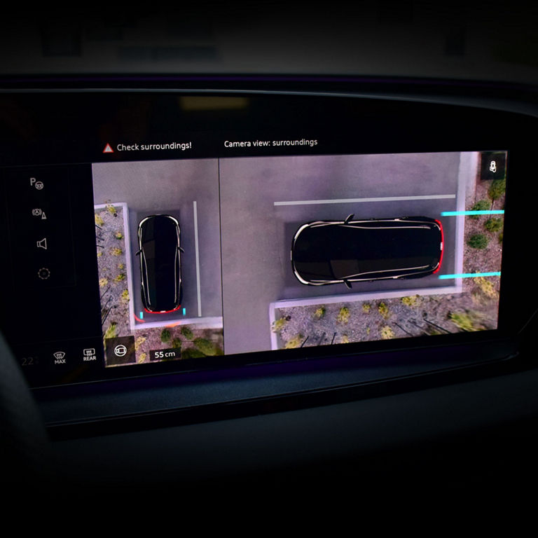 Close-up of the top view camera in the Audi Q5 Sportback.