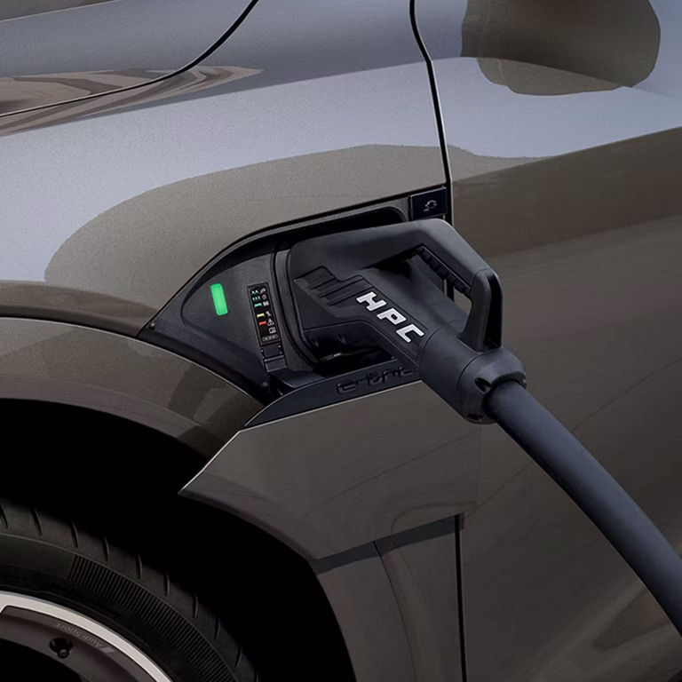 Close-up of the charging port on the Audi Q8 e-tron®.