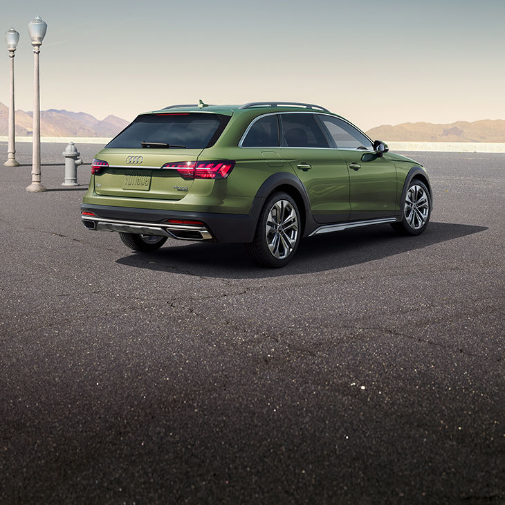 Rear profile of the Audi A4 allroad® parked. 