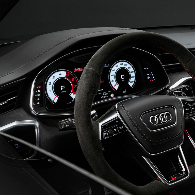 View of the Audi virtual cockpit in the Audi RS 6 Avant performance.