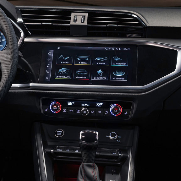 Close-up of the MMI® touch display system in the Audi Q3.