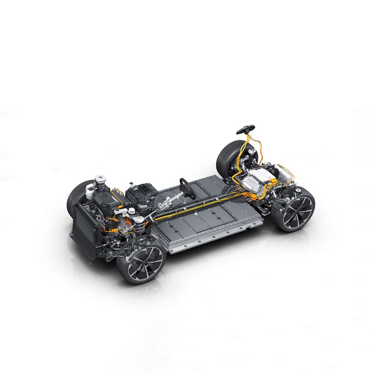 Demonstration of the battery and e-tron quattro system on the Audi Q4 e-tron.  