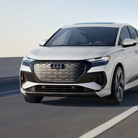 Front profile of the Audi Q4 Sportback e-tron®.