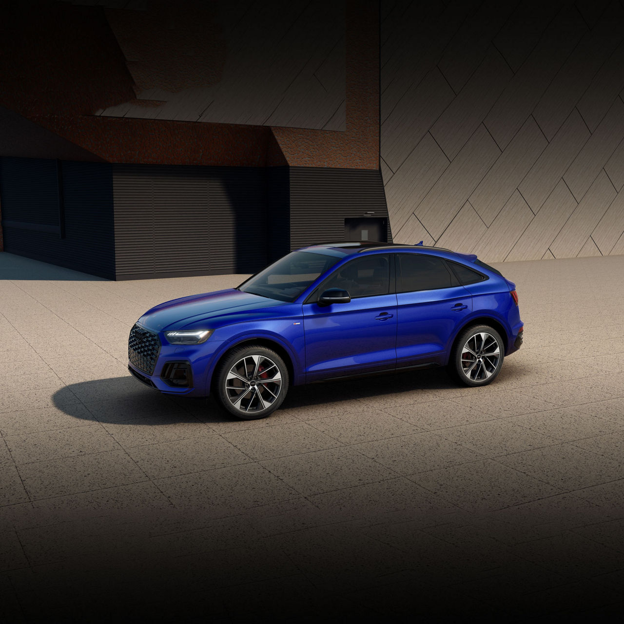 Profil avant aux trois quarts de l'Audi Q5 Sportback.