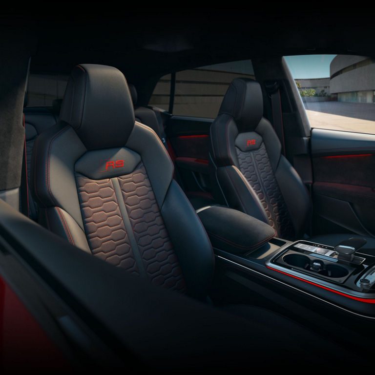 Close-up of the RS Sport seats in the Audi RS Q8. 