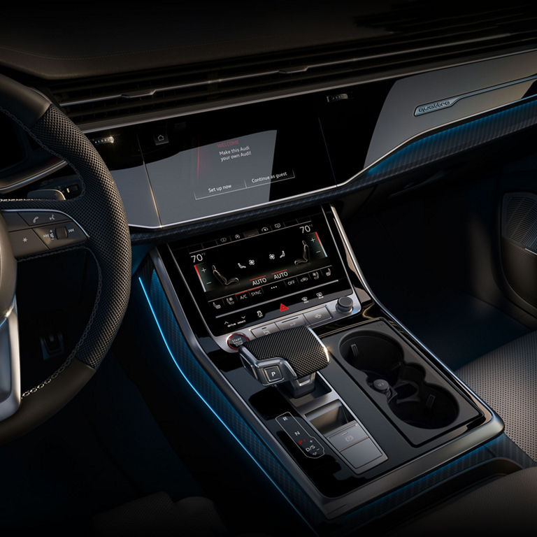 Close-up of the MMI® touch response system in the Audi SQ8.