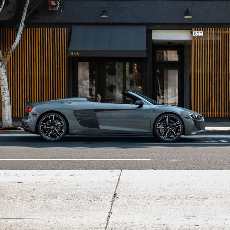 Profil latéral de l'Audi R8 Spyder.
