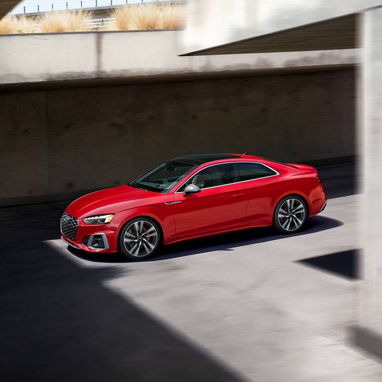 Three-quarter front view of the Audi S5 Coupe.