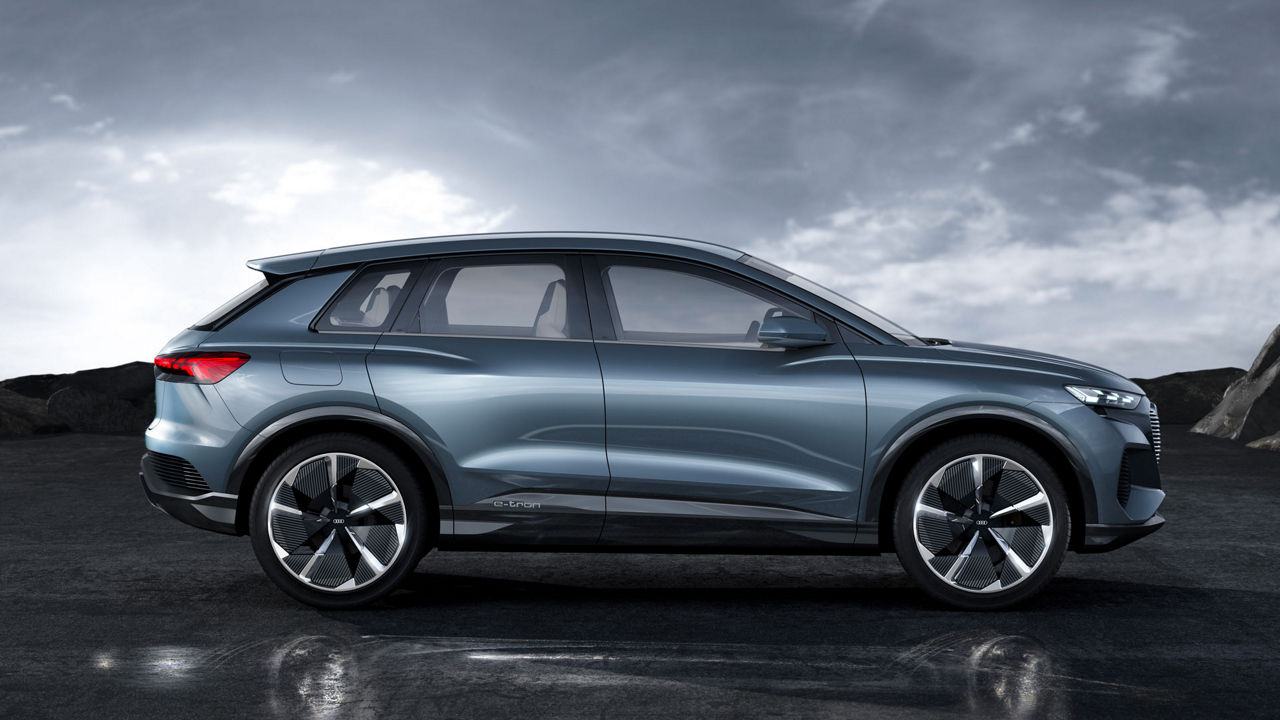 Profil latéral de l’Audi Q4 e-tron concept. 
