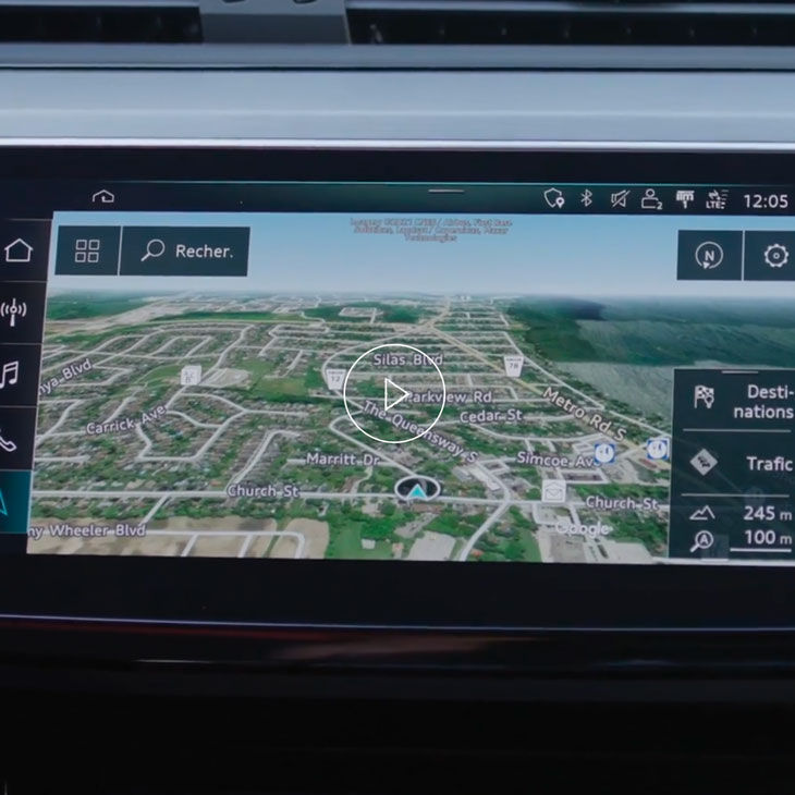Gros plan de l’écran de navigation dans l’interface multimédia Audi.