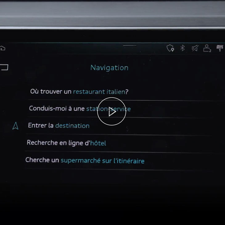 Gros plan du système de navigation et recherche intelligente dans l’interface multimédia Audi.