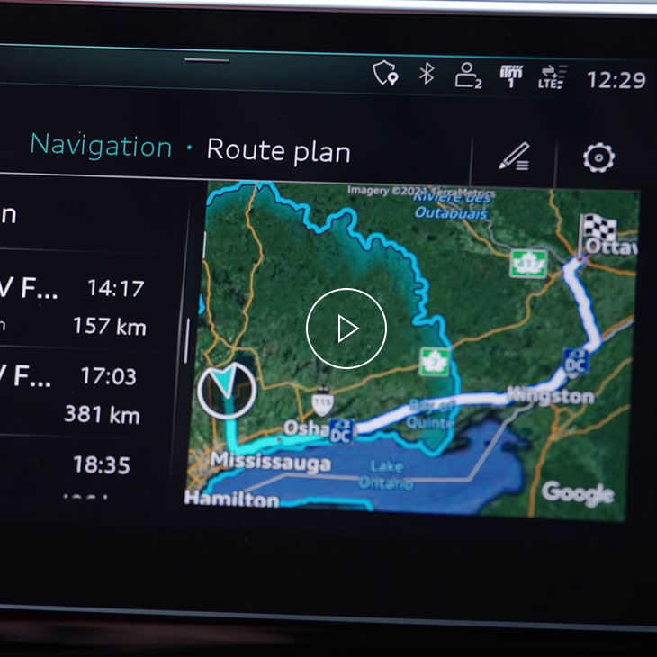  Close-up photo of the Route planner screen on the Audi MMI display inside an Audi vehicle. 