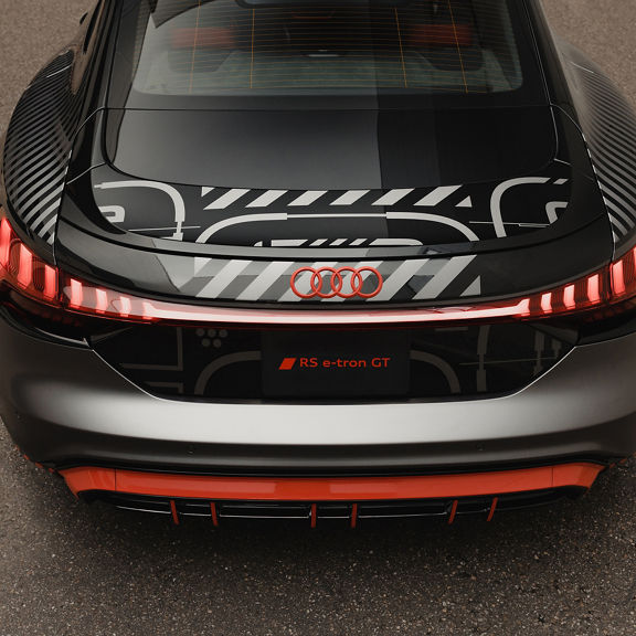 Top down view on the back of the Audi RS e-tron GT project_513/2.