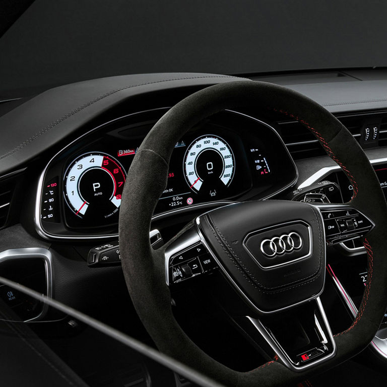 Close-up of the Audi virtual cockpit in the Audi RS 6 Avant.