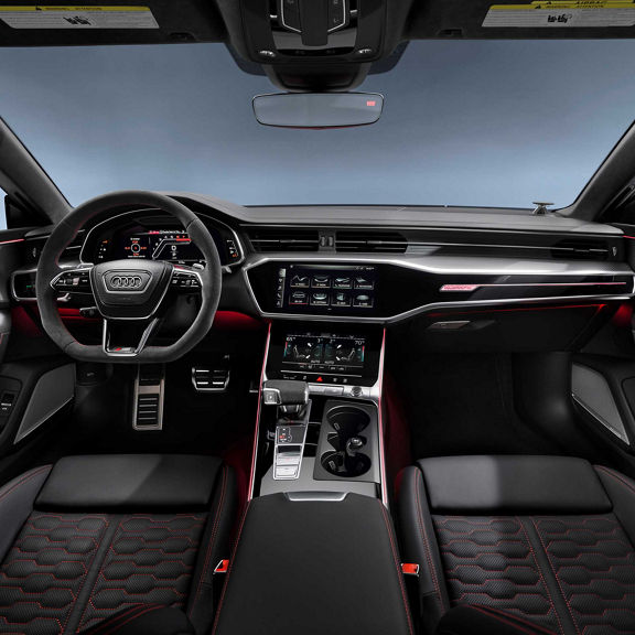 Close-up of the centre console in the Audi RS 7.