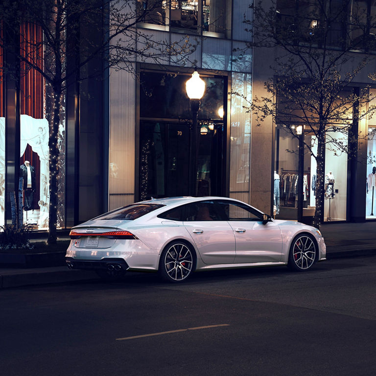 Side profile of the Audi S7. 