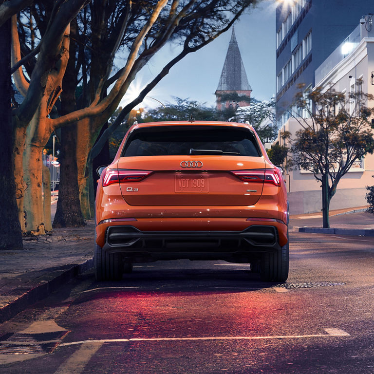Rear profile of the Audi Q3.