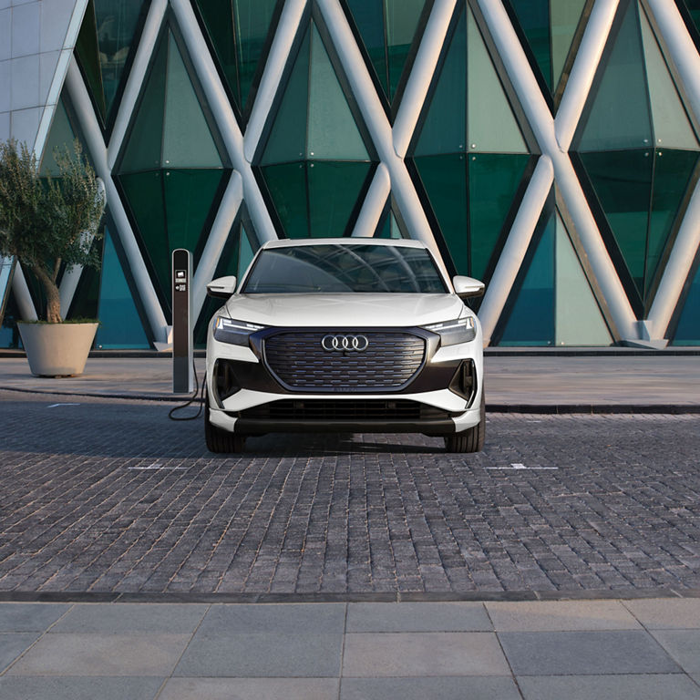 Front profile of the Audi Q4 Sportback e-tron®.