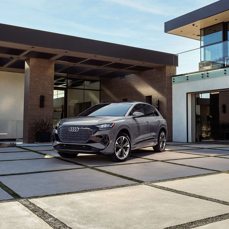 Three-quarter front view of the Audi Q4 e-tron. 