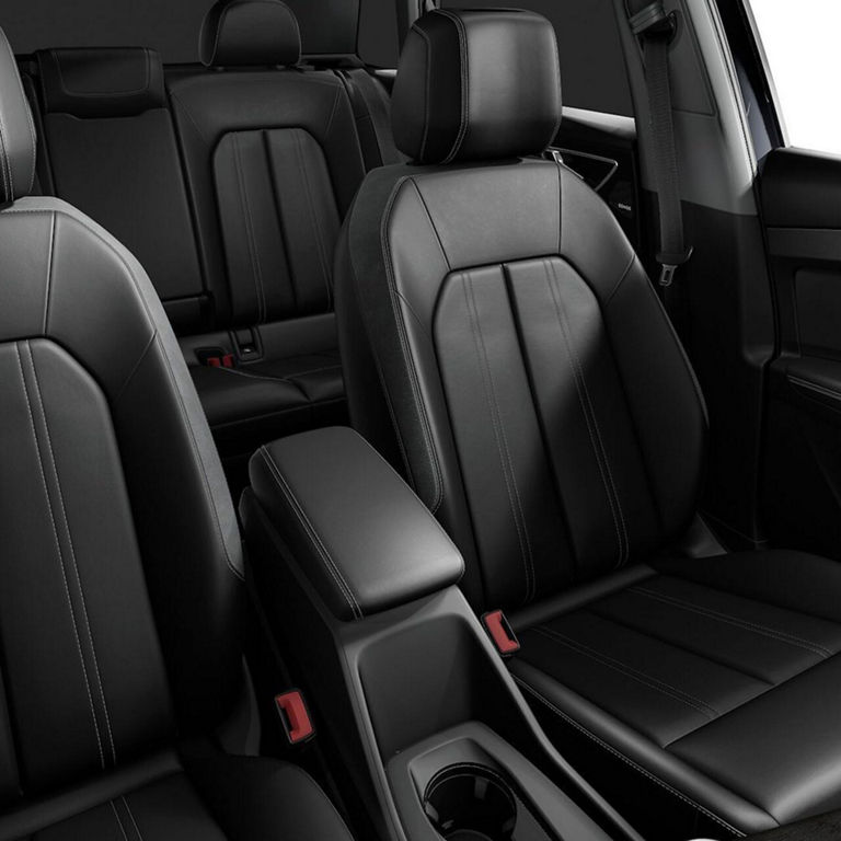 Interior view of the Audi Q4 e-tron®.