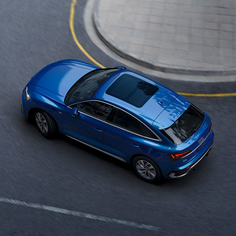 Aerial view of the Audi Q5 Sportback accelerating.