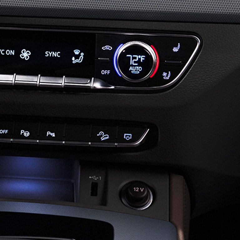 Close up on the Hill descent control button in the Audi SQ5.