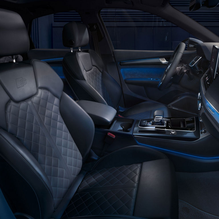 Interior view of the Audi SQ5 Sportback with person in the driver’s side window.