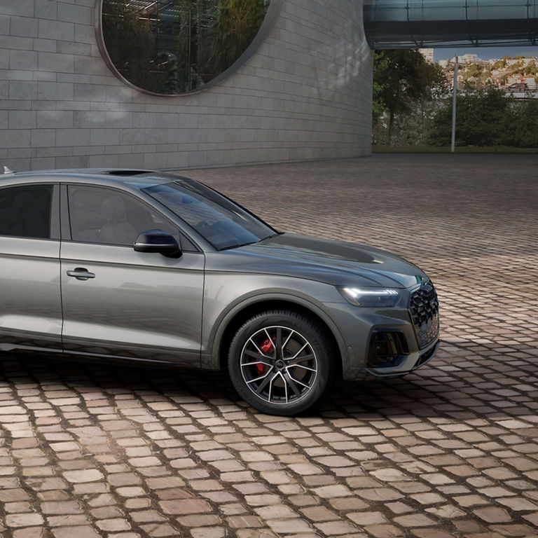 Side profile of the Audi SQ5 Sportback.