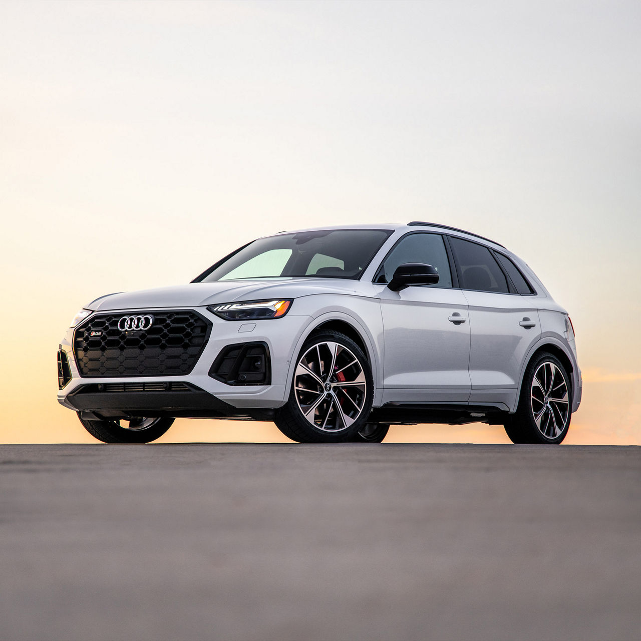 Side profile of the Audi SQ5.