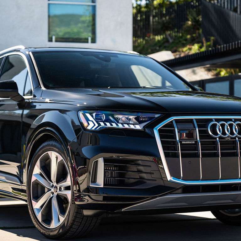 Close-up of the LED headlight on the Audi Q7. 