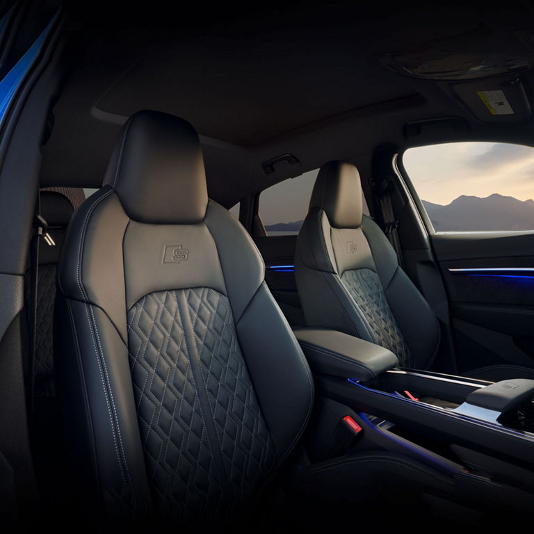 Close-up of the front sport seats in the Audi SQ8 Sportback e-tron
