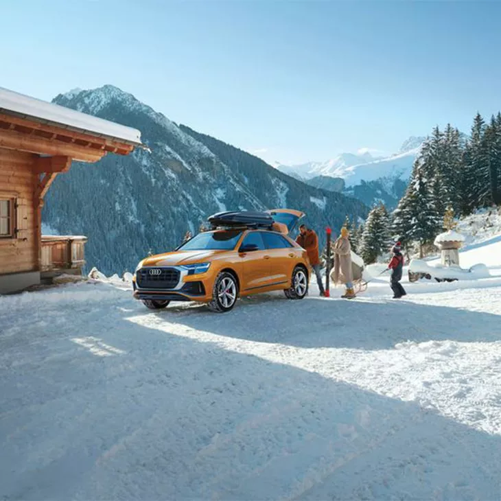 View of the Audi SQ8 roof rack.