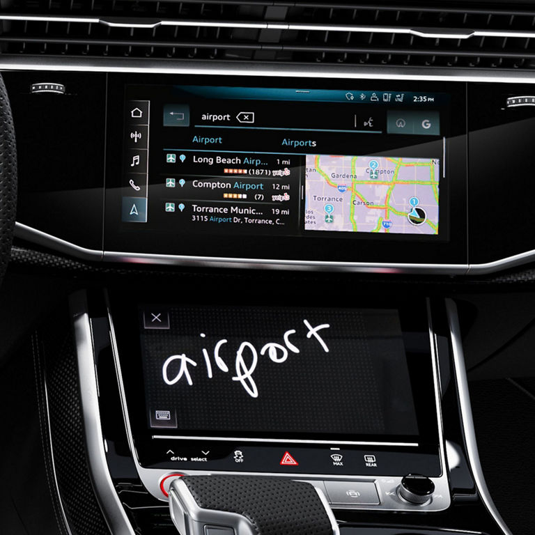 Close-up of the MMI® touch response system in the Audi SQ8.