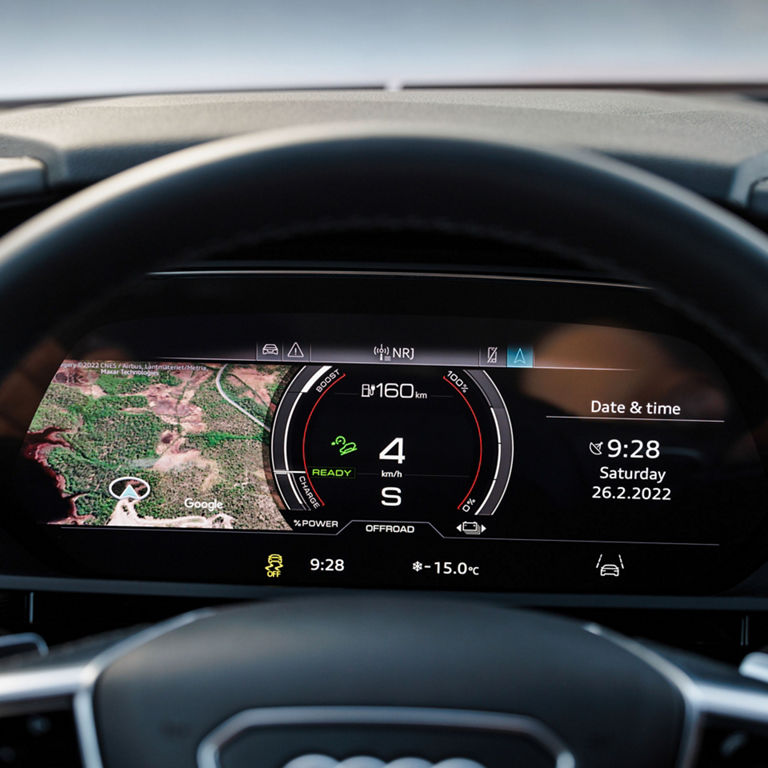 Close-up of the virtual cockpit in the Audi e-tron® S Sportback.