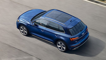 Arial view of an Audi Q5 in motion. 