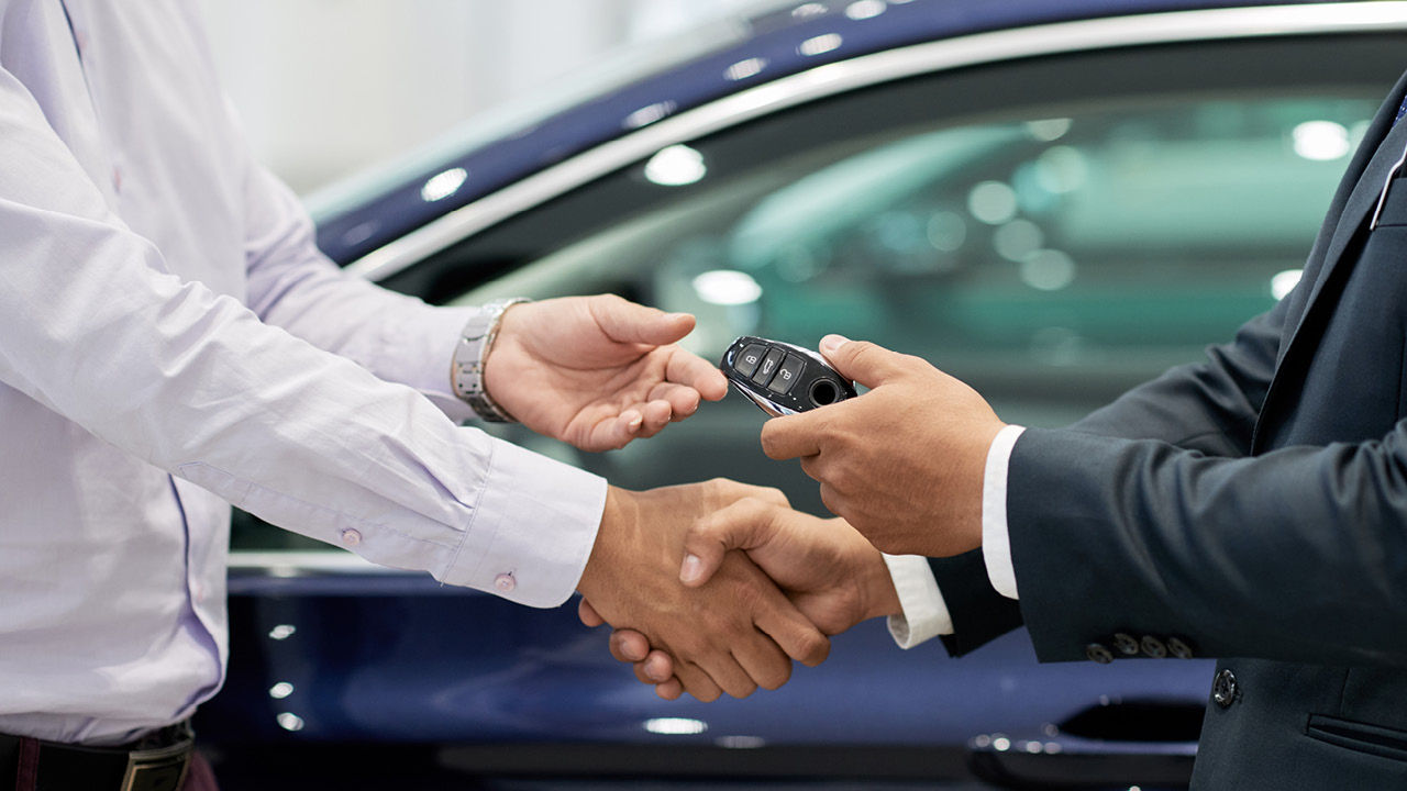 Three quarter view of an Audi Q5 parked.