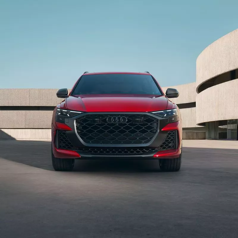 2025 Audi RS Q8 exterior