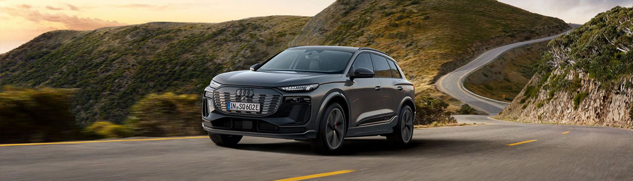 Three quarter view of an Audi Q6