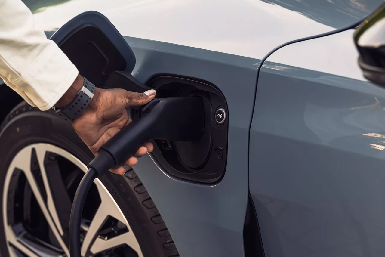 Electric Vehicle Dealer in Newmarket ON