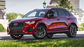 Vue de trois quarts d’une Audi Q3.