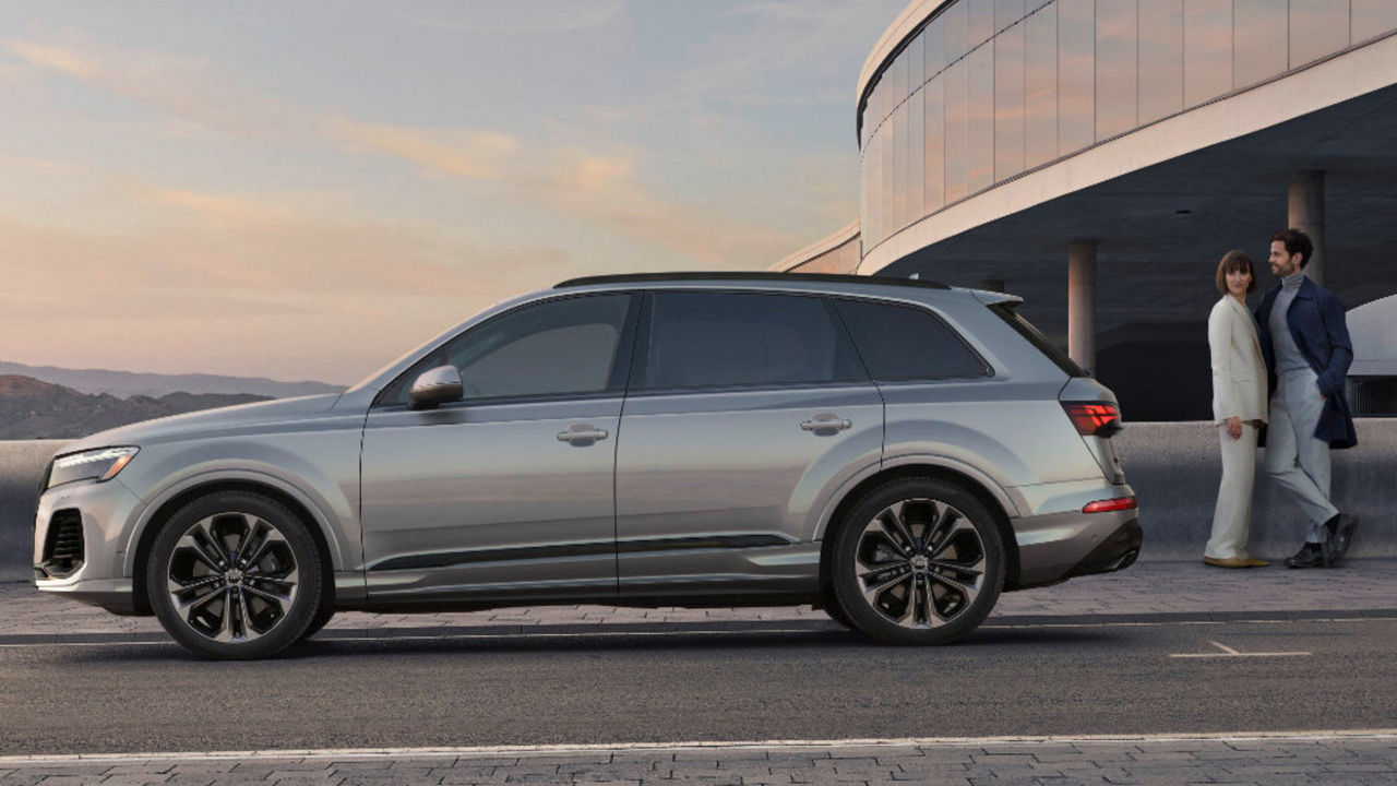 2025 Audi Q7 Exterior In Outside Apartments At Sunset