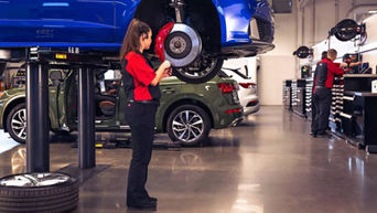 Audi Service Specialist.