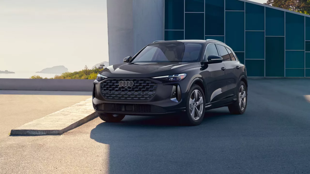 See the 2025 Audi Q5 in Madison, WI | Features Review