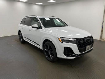 Side profile view of an Audi Q7. 