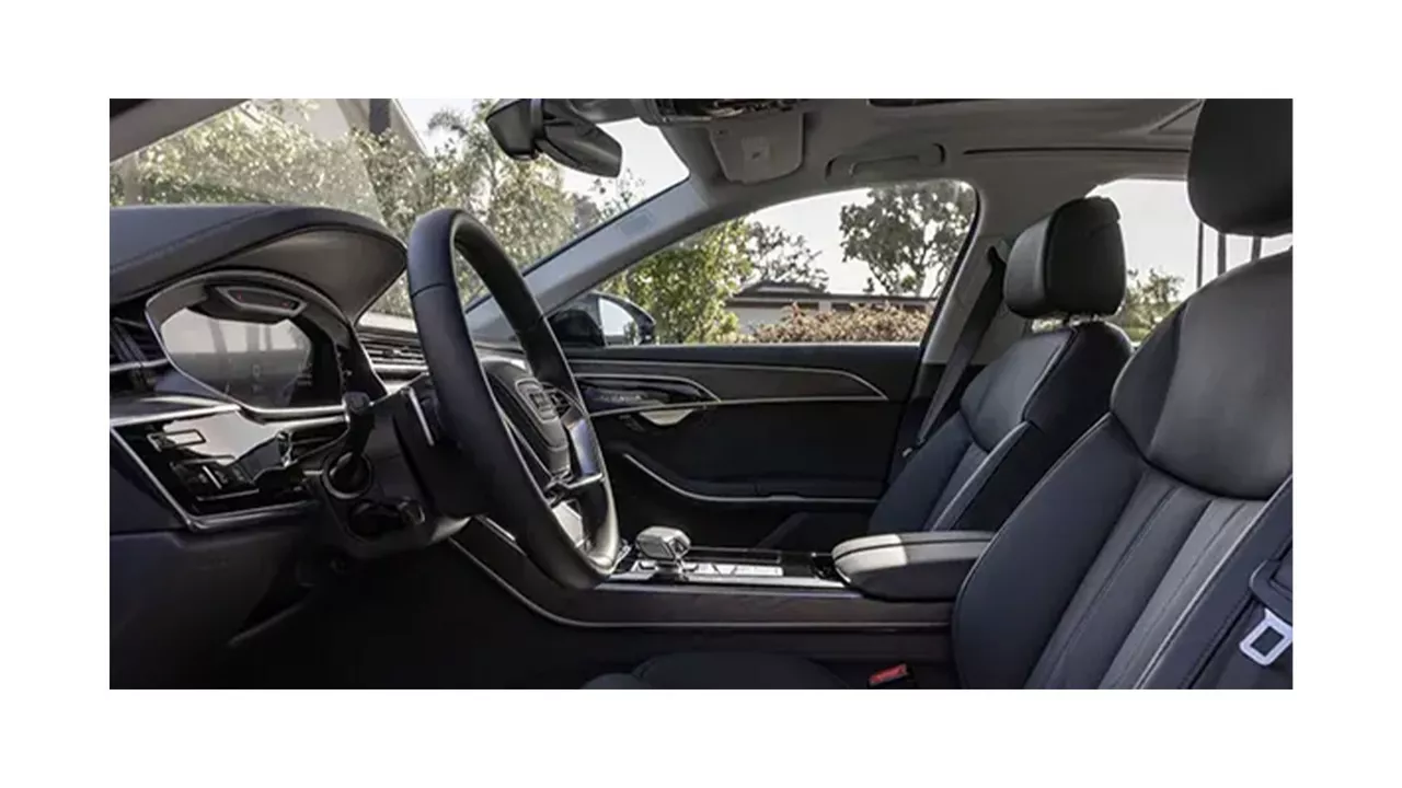 Audi S8 Interior