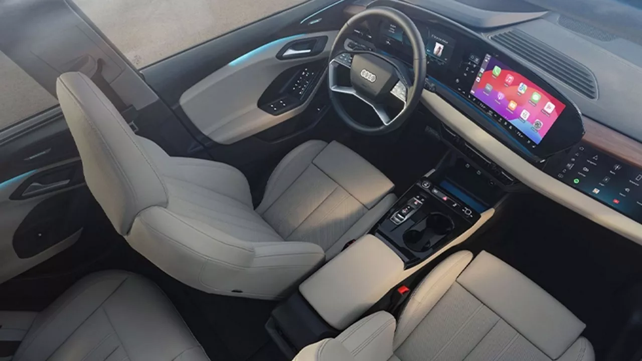 Audi Q6 e-tron Panoramic Roof